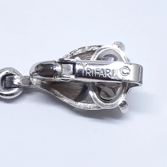 Vintage Crown Trifari Earrings Signed Clip On Silver Tone Dangle - Picture 10 of 16